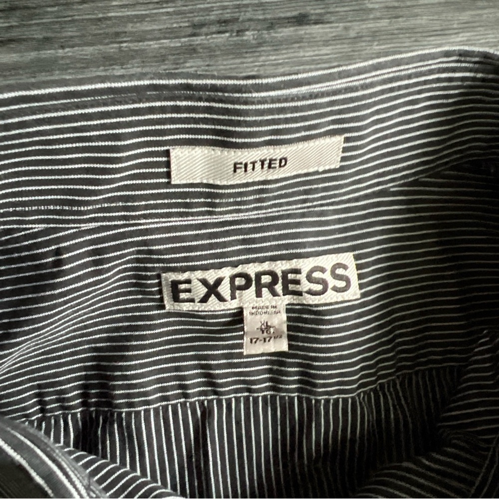 Express Men’s Black/white Fitted Longsleeve Striped Button Up Size XL 17-17.5 - Picture 12 of 15